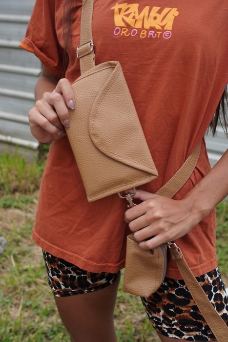 Fotografía de producto: bandolera beige
